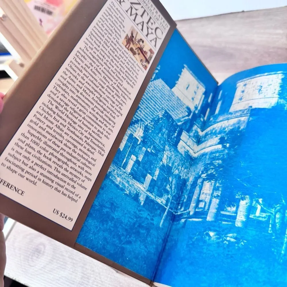 The Illustrated Encyclopedia of the Aztec & Maya Civilization Charles Phillips
